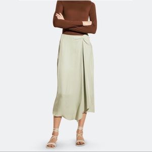 NWT Vince Handkerchief Hem Midi Skirt in Celery Size 8
